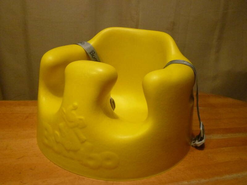 バンボ　赤ちゃん専用椅子　ベルト付き