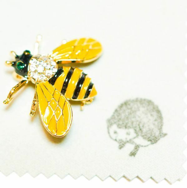 ラペルピン ミツバチ 蜂 バッジ 動物 虫 ブローチ スーツ アクセサリー