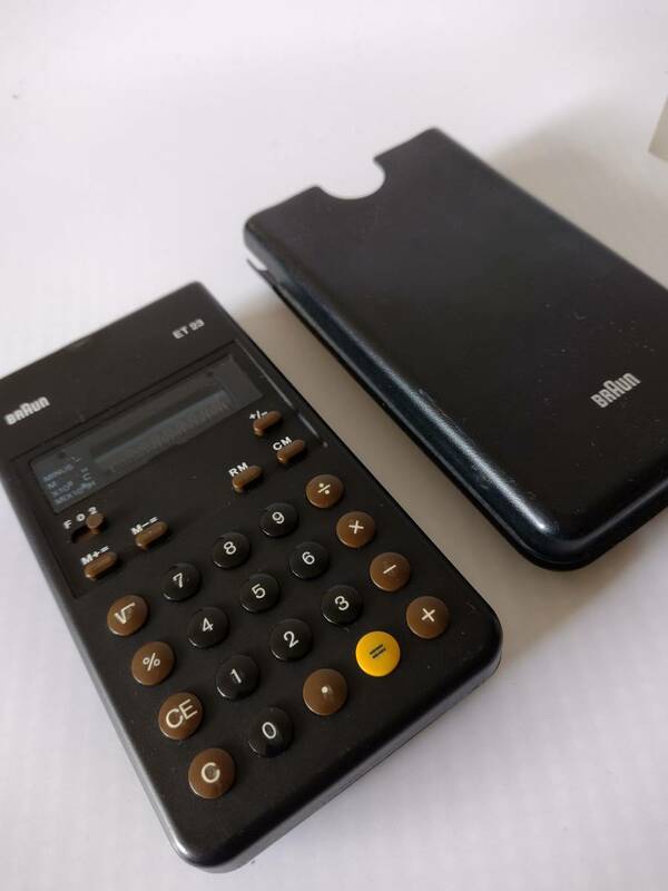 【電卓】ドイツ製 ブラウン BRAUN デザイン電卓 青色LED表示 4955 故障