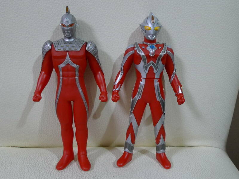 バンダイ ウルトラヒーローシリーズ ウルトラセブンX ウルトラマンメビウスインフィニティ 2種 ソフビ 17センチ