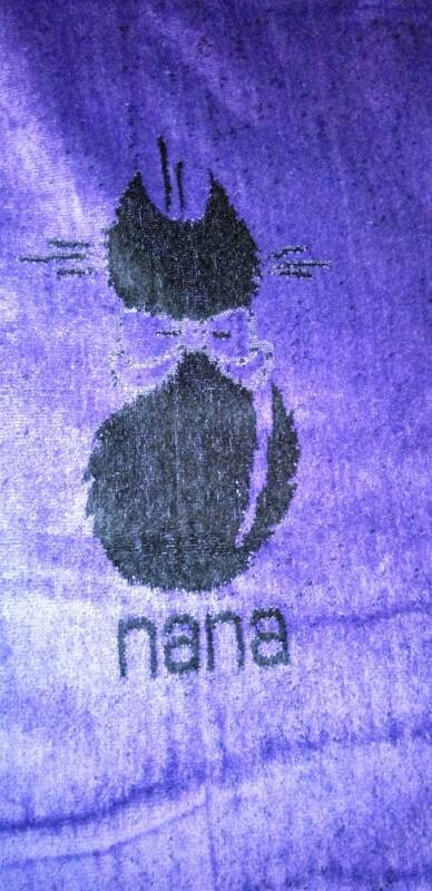 横浜ナナバスタオル7000円位大判綺麗な紫に可愛い猫ちゃん夏映ーい