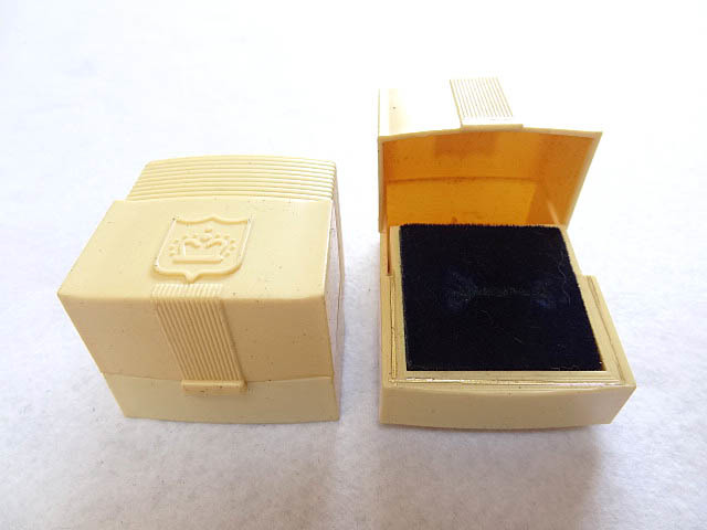 ビンテージ アンティーク USA製 プラスチック 台形 リング ケース 2個 収納 ディスプレイ インテリア 小物 指輪 古道具 雑貨 レトロ レア