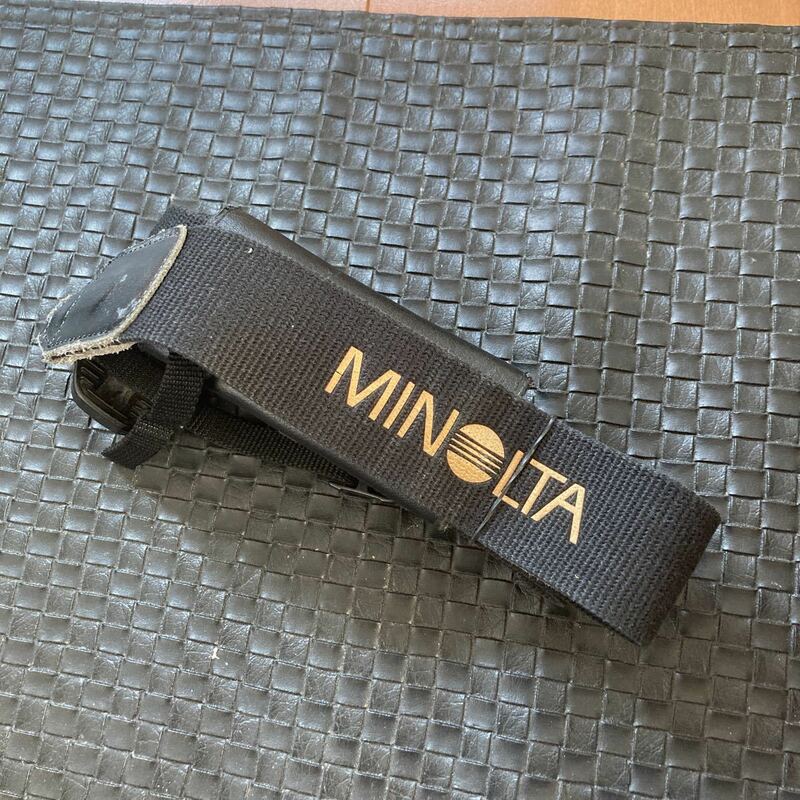 【送料無料】MINOLTA ミノルタ ストラップ ゴールド 幅38ｍｍ　カードケース付き