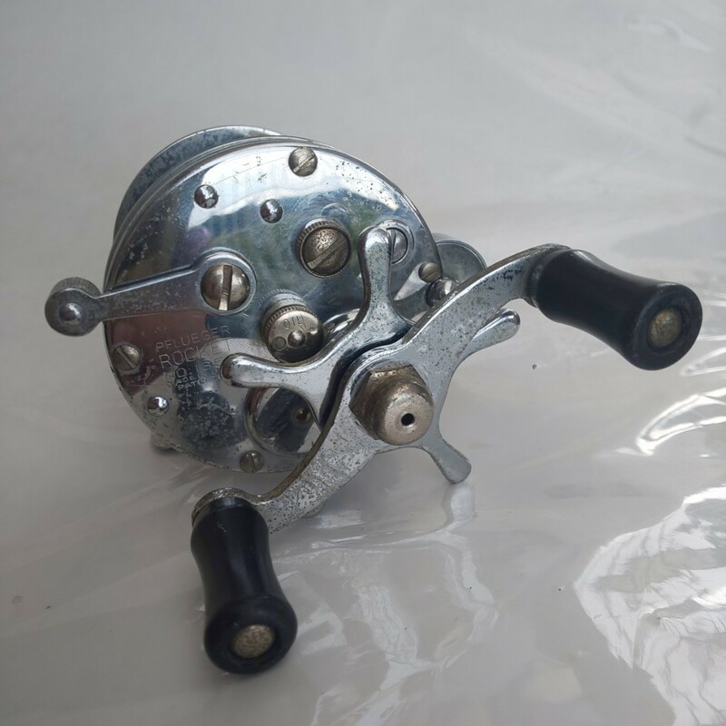 vintage pflueger ROCKET no.1355 old reel USA ダイレクトリール バス シーバス ナマズ 雷魚 フルーガー ロケット