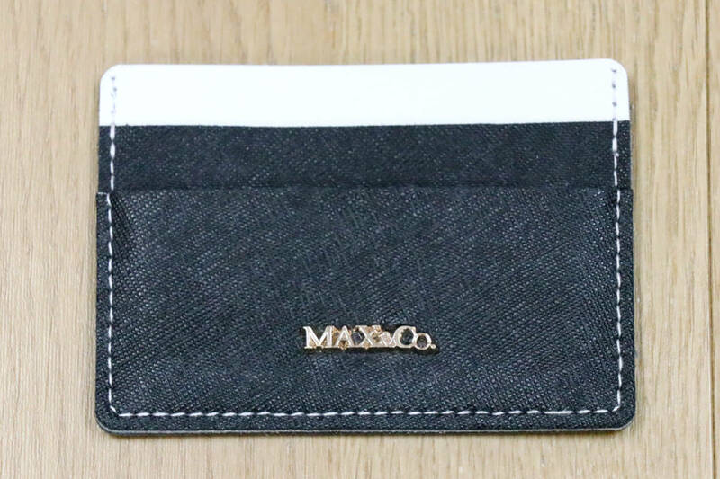 MAX&Co.（マックスアンドコー）　カードケース　パスケース　定期入れ 　未使用
