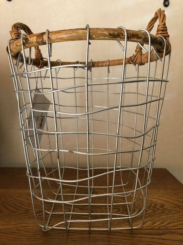 PUEBCO RATTAN TOP WIRE BASKET / Small パシフィックファニチャー