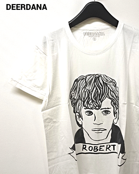 S【DEER DANA ROBERT Tee White DEERDANA ロバートTシャツ DEER DANA Tシャツ ホワイト】