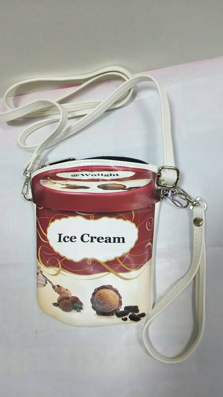 Ice Cream　アイスクリーム柄　ショルダーポーチ　未使用品