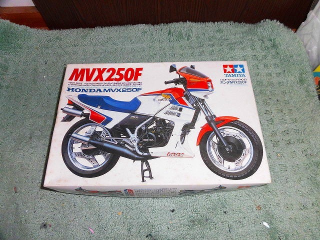 T17 新品プラモデル タミヤ 1/12 ホンダ MVX 250F HONDA No23 TAMIYA 箱の大きさ約29*15*5cm 当時定価800円