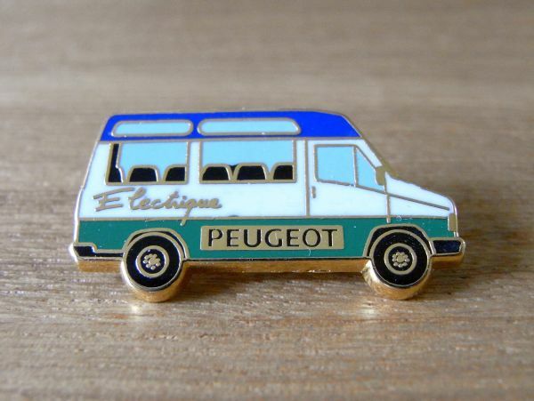 古い ピンバッジ : PEUGEOT プジョー 車 （緑）広告 #d
