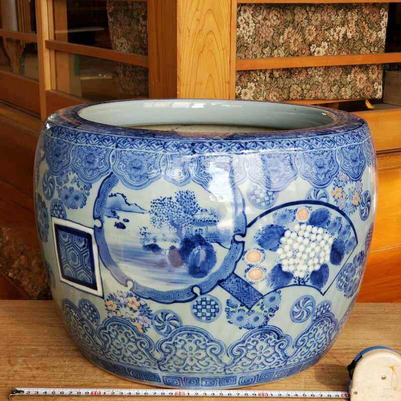 直径45cm 陶磁器 伊万有田焼 染付け　唐草　山水窓絵　散らし紋 火鉢 //検索 古民具 睡蓮鉢 メダカ鉢 自在鉤 鉄瓶 ディスプレイ b１/138