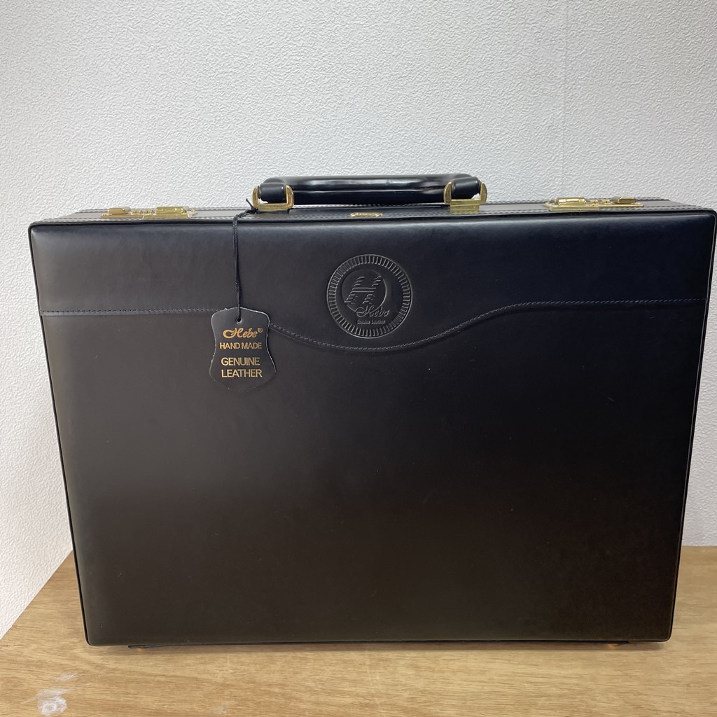 hebe　トランクケース　黒／ブラック　イタリア製　ダイヤルキー　GEENUINE　LEATHER　上質　 H548