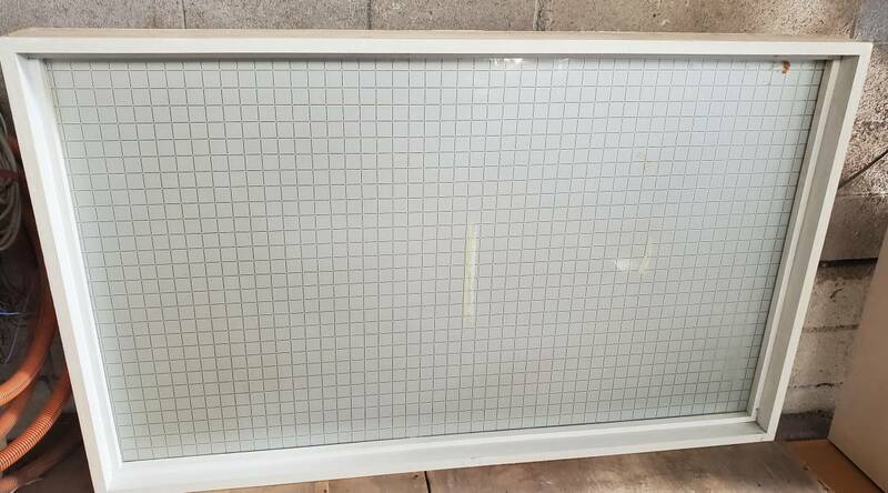 「北海道千歳市 直接引き取り限定」 2 はめ込み窓 明かり取り 目隠し窓 157.5×96