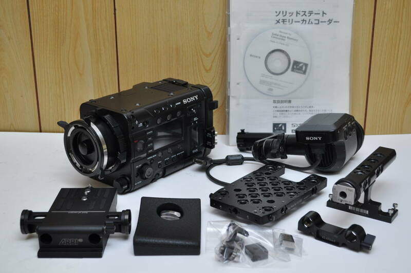 ソニー CineAlta 4Kカメラ　SONY PMW-F55　0.7型有機ELビューファインダー DVF-EL100　ARRIサポートシステム付！　メモリーカムコーダー 4K
