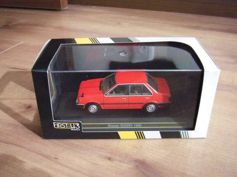 日産　サニー　ミニカー　赤　レッド　NISSAN　SUNNY　1980　1/43