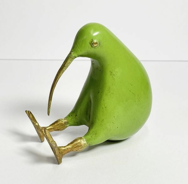 新品 キウイ 鳥 グリーン 緑 天然木 木製 木彫り オブジェ 置物 インテリア 小物 雑貨 かわいい 置き物 エスニック