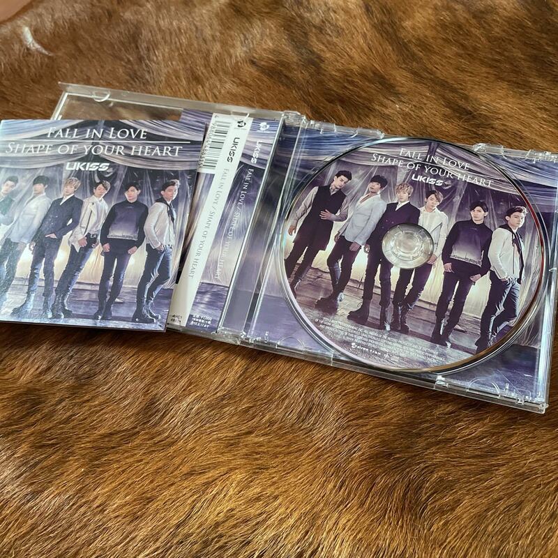 管理2-4☆当方新品購入☆ U-KISS／Fall in Love Shape of your heart韓流kpop