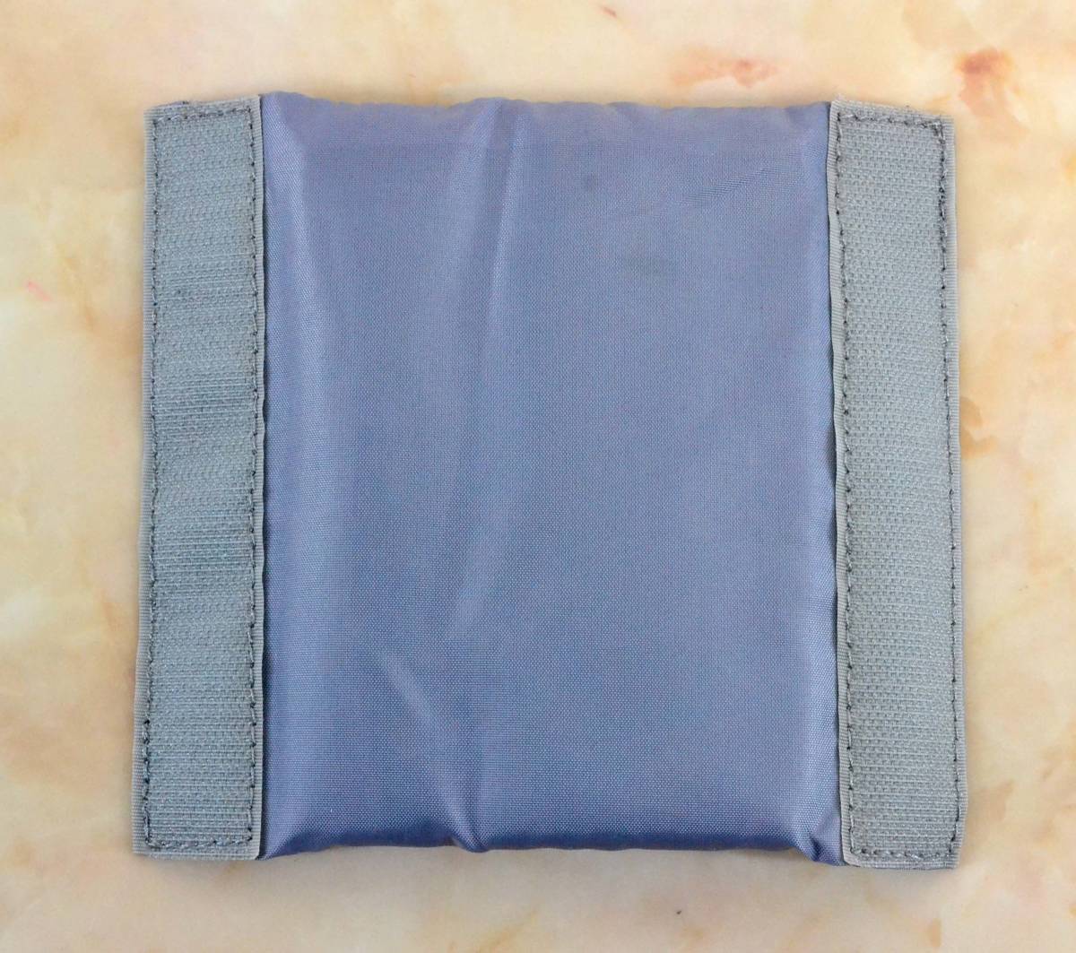 グレー カメラバッグ用中仕切り ナカジキリ 10.5cm×13.5cm　中古品