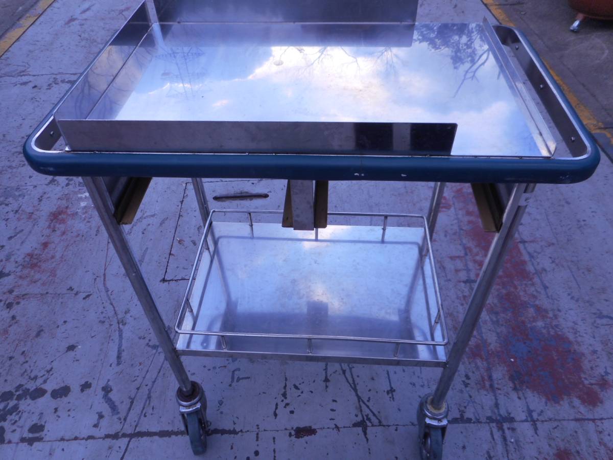 A2957　医療用ステンレス製　ワゴン　中古品　回診車　幅43ｃｍ奥73ｃｍ高さ90ｃｍ