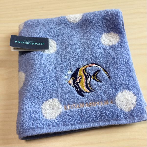 ケイタマルヤマ KEITA MARUYAMA タオルハンカチ ドット 熱帯魚 エンジェルフィッシュ 刺繍 未使用拍卖