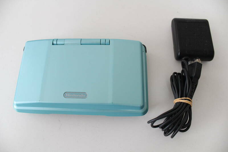任天堂　Nintendo DS グリーン NTR-001 本体+充電器(AK39)