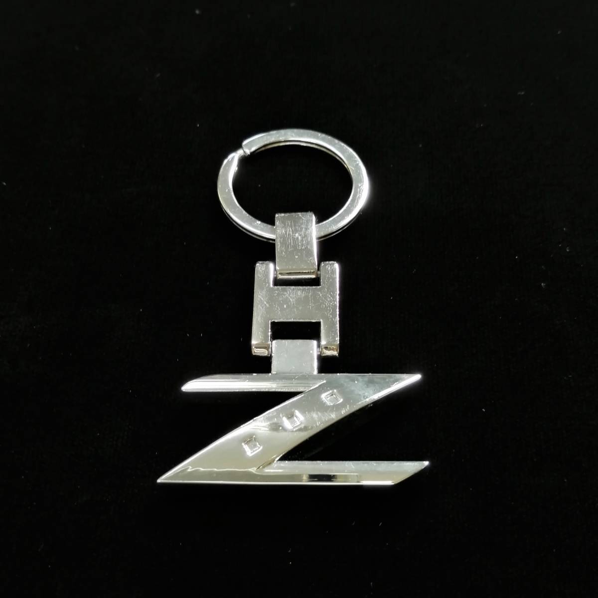 未使用 NISSAN フェアレディ Z キーリング Z33 350Z キーホルダー FAIRLADY Z ロゴ 日産 コレクション
