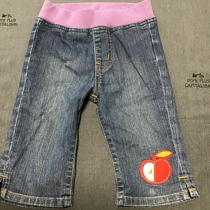 used 子供服「 ユニクロ 長ズボン りんご アップリケ 95-110cm 」 UNIQLO / 綿78% /ウエストゴムタイプ / マジックでの塗りつぶしあり