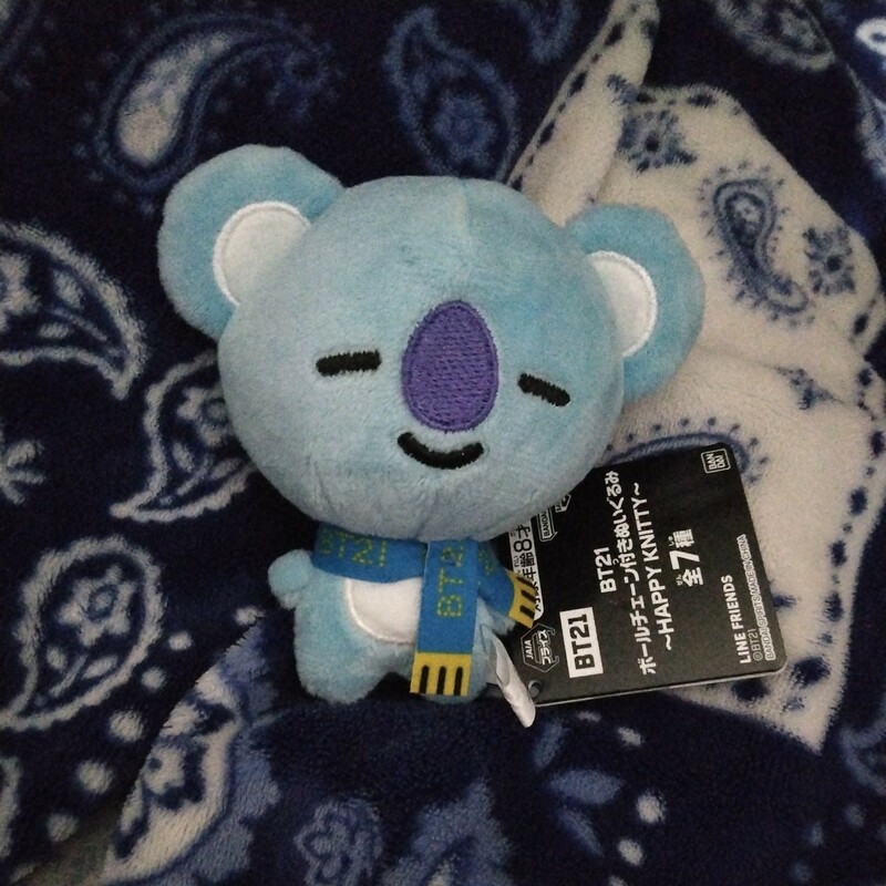 BT21ボールチェーン付きぬいぐるみHAPPY KNITTY ＫＯＹＡ