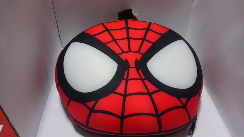 スパイダーマンのクッション（首枕）