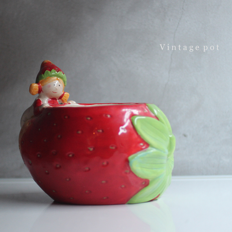 昭和 レトロ ファンシー イチゴ ヴィンテージ ポット 陶器 鉢植え プランター カバー 苺 いちご 置物 インテリア ディスプレイ