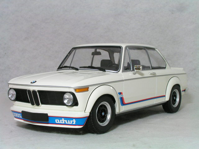 1/18 BMW 〓 2002 ターボ / 1973年 ホワイト 〓 BMW