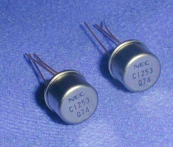 通信工業用シリコントランジスタ　日電 2SC1253　２本セット