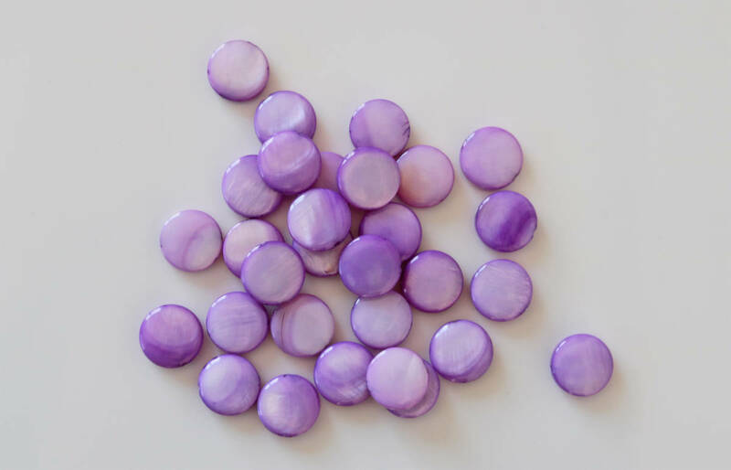 天然　シェル コイン　ビーズ　10mm　紫　パープル　ライラック　リラ　7個