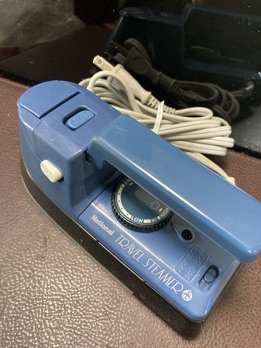 【national TRAVEL STEAMER】小型ハンディ　スチームアイロン　ナショナル　青【23/03 TY-6C】