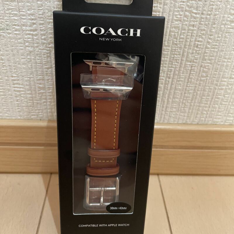送料無料　新品未使用　COACH コーチ Apple Watch アップルウォッチ ベルト　ブラウンレザー　14700075 38/40MM