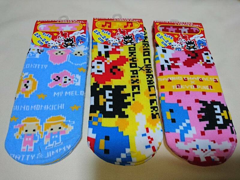 送料込み　TOKYO PiXEL　東京ピクセル　サンリオ　キャラクターズ　ソックス　靴下　3セット　22cm~24cm 　新品未使用