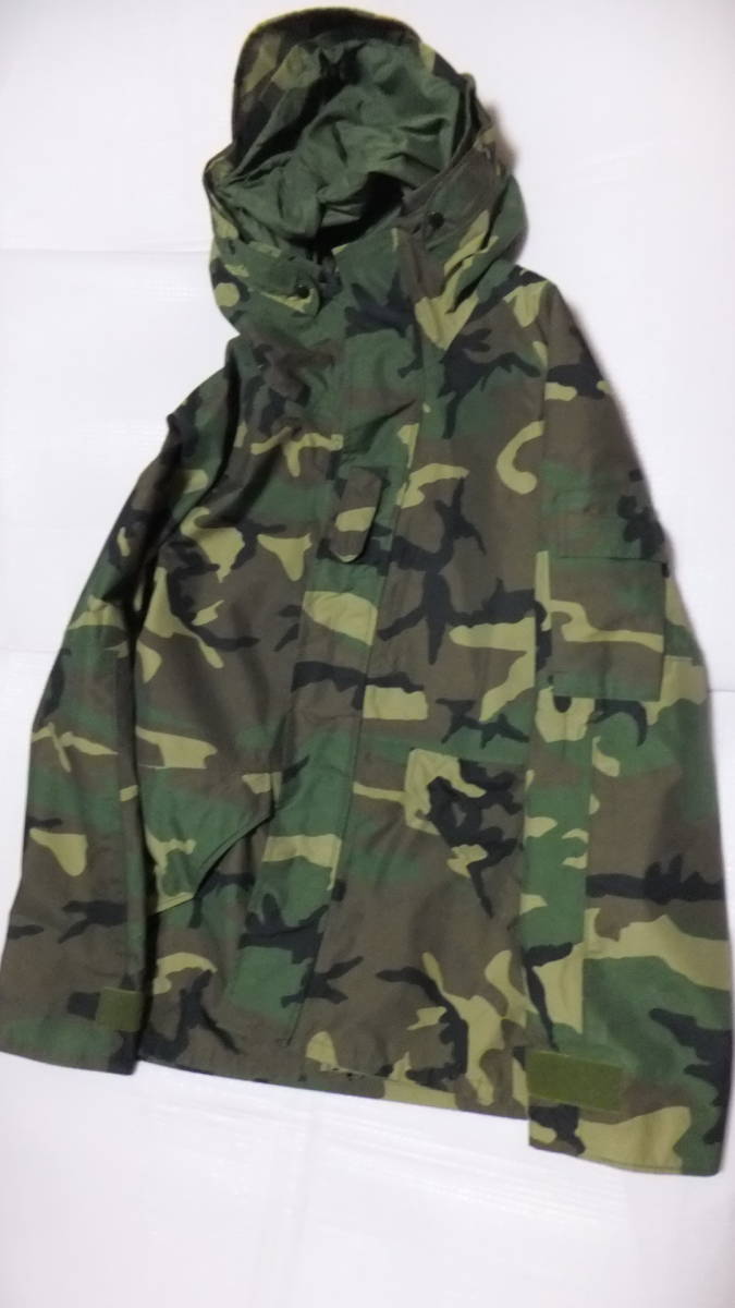 米軍放出品　ECWCS（ゴアテックス）パーカーWL　M-R　中古品