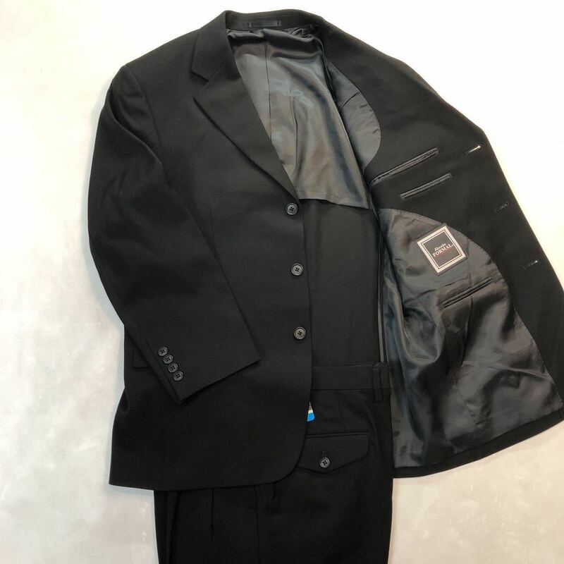 新品【 サイズAB8 XXL★Kanebo高級礼服】3Bシングルスーツ　漆黒の黒　本台場仕立て　ノーベンツ/背抜き　2タック　アジャスター付き