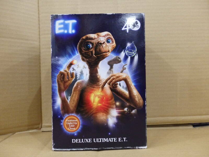 ネカ E.T. LED チェスト イーティー 40th アニバーサリー デラックス アルティメット アクションフィギュア