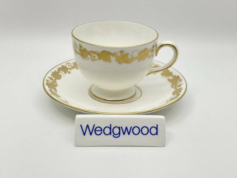 WEDGWOOD ウェッジウッド WHITEHALL White+Gold Tea Cup & Saucer ホワイトホール ホワイト+ゴールド ティーカップ&ソーサー W4001 *L390