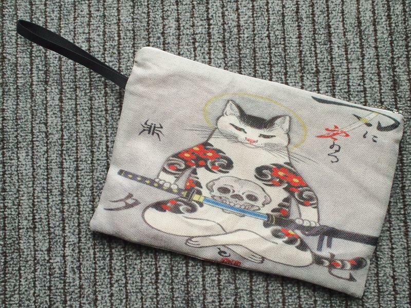 新品未使用・面白タトゥー猫ドクロ刀柄のポーチ☆セカンド和風化け猫刺青小物入れ