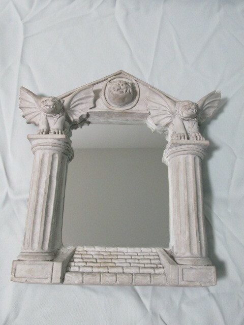 ガーゴイル　壁掛け鏡　ミラー　石膏　インテリア　置物　小物　ビンテージ