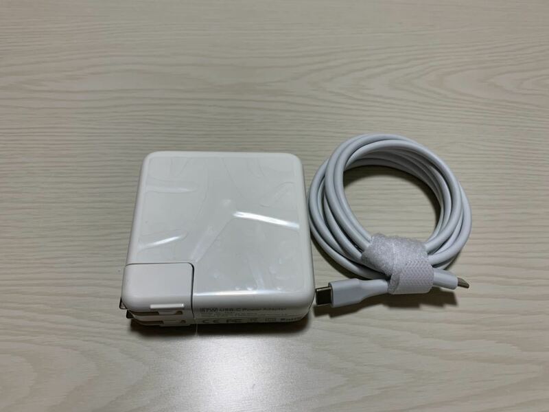 MacBook Pro 87w Power Adapter 充電器 社外品