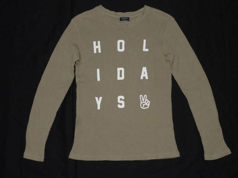 ☆GLAZOSのHOLIDAYSプリントカーキ系長袖Tシャツ☆１５０センチ☆