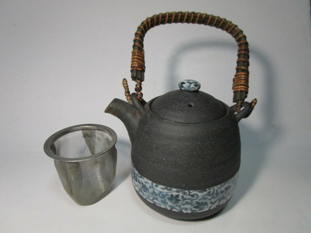 稀少★急須 土瓶 平安唐草 茶こし付 ティーポット 茶器 緑茶 中国茶 紅茶 ハーブティー 美濃焼 容量約 400ｍｌ★