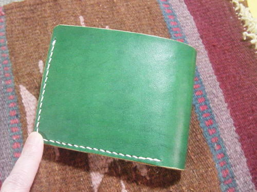 サドルレザー二つ折り財布／手染めグリーン（緑）