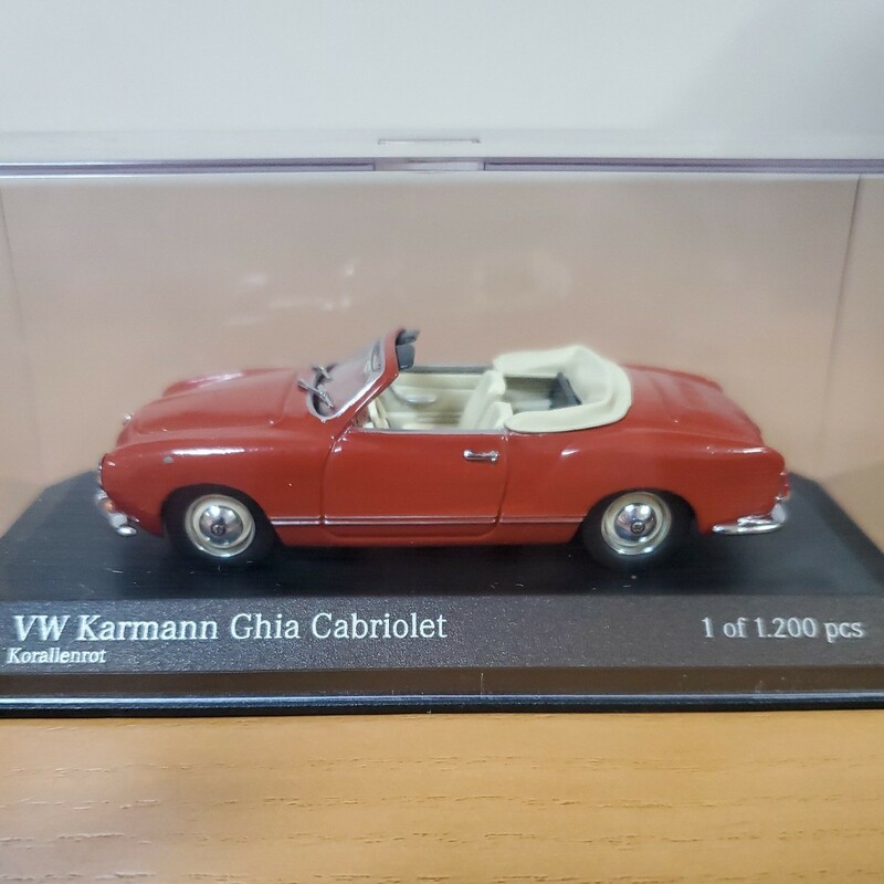 1/43 ミニチャンプス/Volkswagen Karmann Ghia Cabriolet 1957 Korallenrot/フォルクスワーゲン カルマンギア カブリオレ コーラルレッド