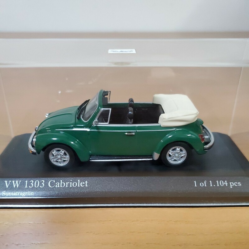 1/43 ミニチャンプス/Volkswagen Beetle 1303 Cabriolet 1972-80 Sumatragrun/フォルクスワーゲン ビートル カブリオレ スマトラグリーン