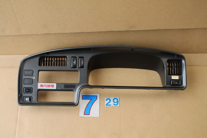 K-815-3 日産 E24 キャラバン スピードメーターコンソール 1026137N00