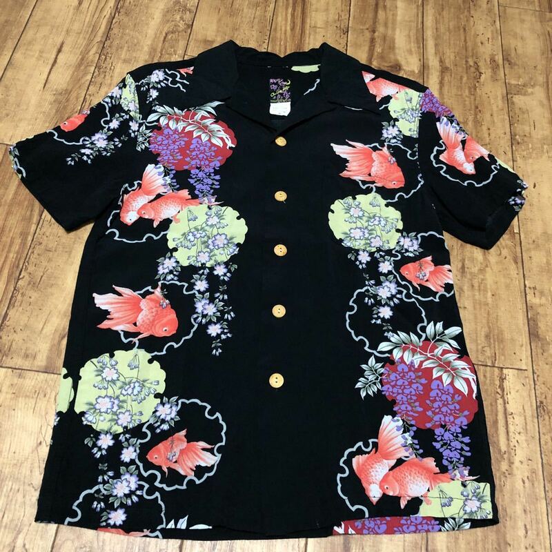 オニワソト oniwasoto 和柄 金魚 桜 アロハシャツ 半袖シャツ Mサイズ ブラック レーヨン 日本製生地